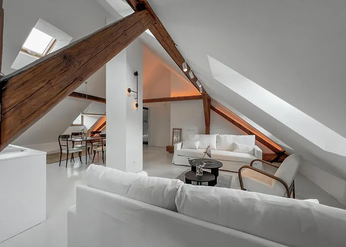 Casarosa Attico 3br, 3ba *